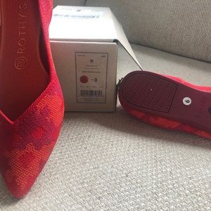 Rothy's Red Botanicamo The Point size 9 BNIB Never worn